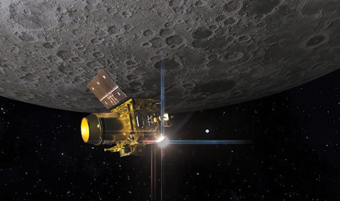 Chandrayan-2 ने चंद्रमा पर क्रेटर की खींची तस्वीर, ISRO ने दिया यह नाम...