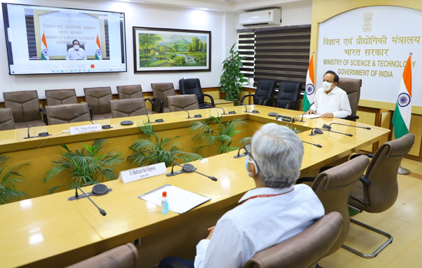 भूविज्ञान मंत्रालय तिसर्‍या आर्क्टिक विज्ञानमंत्री स्तरीय बैठकीत भारत सहभागी;  आर्क्टिक क्षेत्रात संशोधन आणि दीर्घकालीन ...